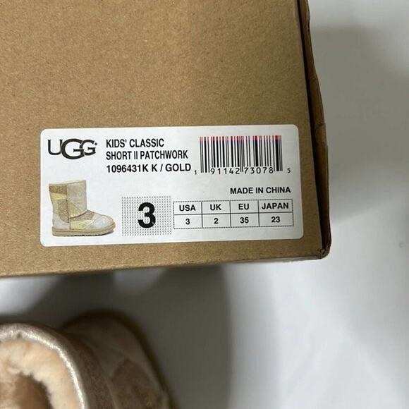 New UGG Classic Short II Metallic Patchwork Boot SZ 3 - Picture 4 of 8